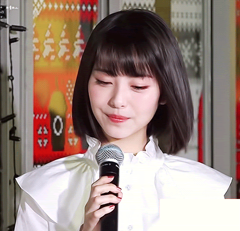 하마베 미나미 浜辺美波 gif