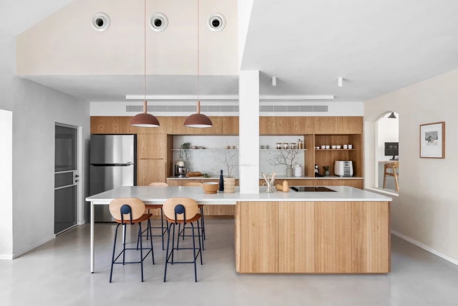 예쁜 거실 인테리어 천장 실링팬 설치한 스킵플로어 2