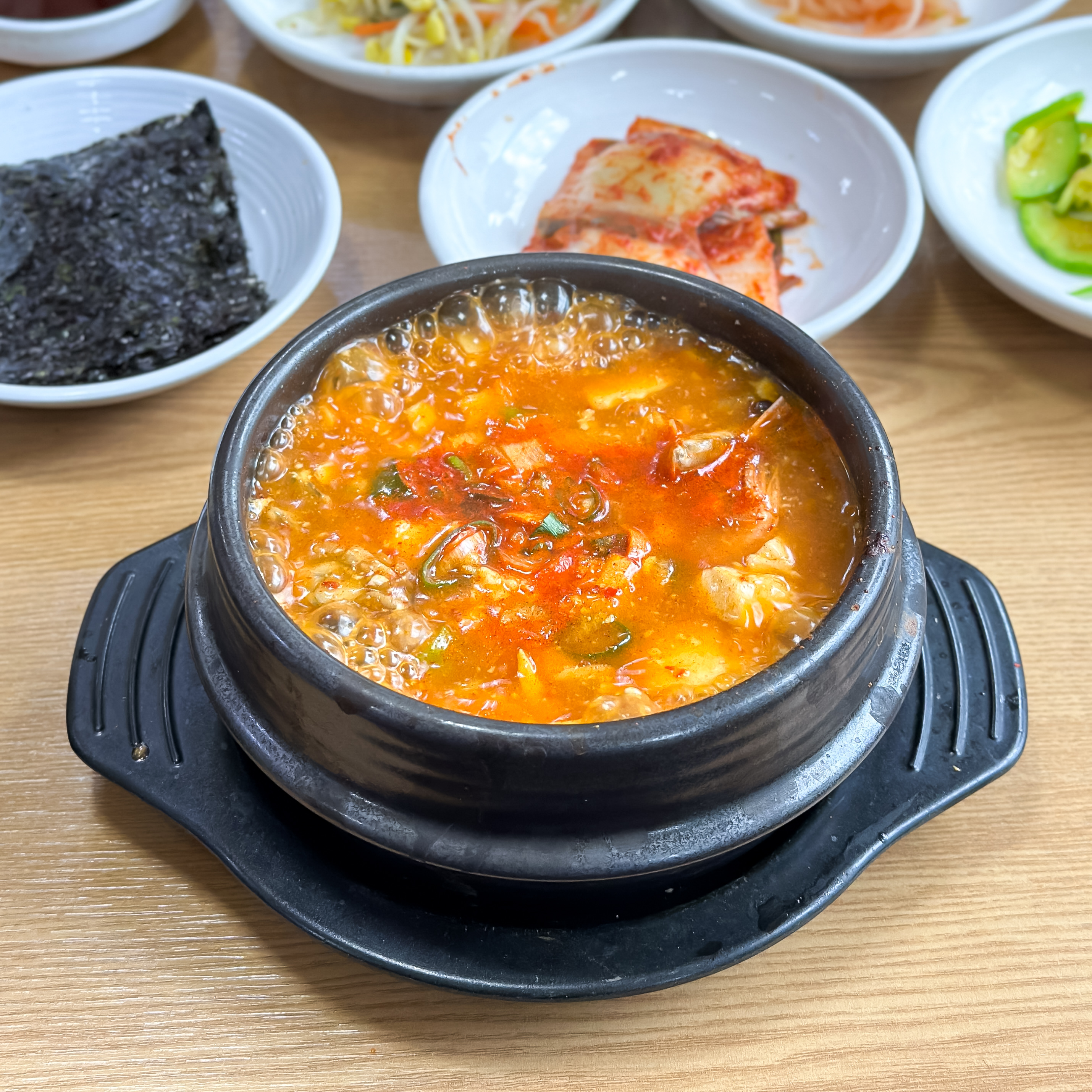 김씨네돌솥밥순두부 이미지
