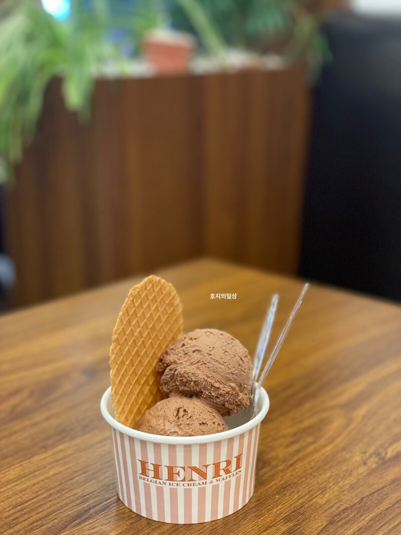 나트랑 젤라또 맛집 카페 헨리 수제 - 2 스쿱