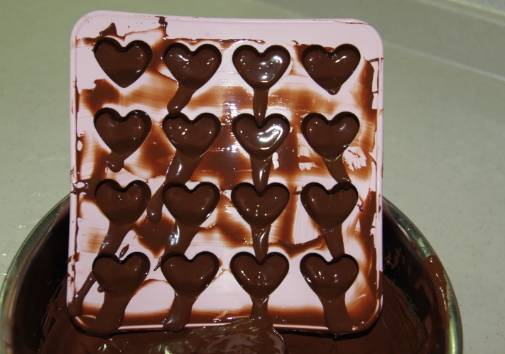 초콜릿 형태 결정과 다양한 모양 만들기