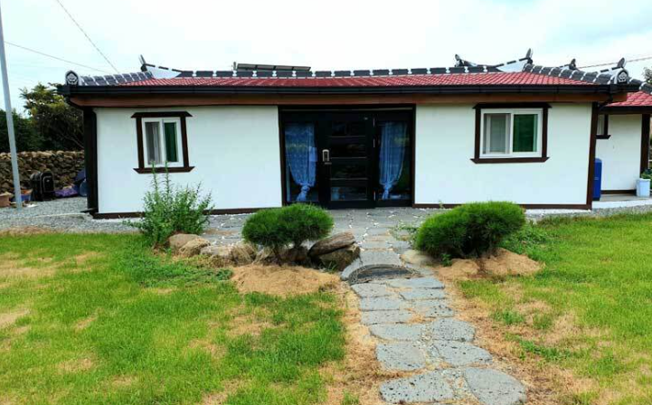 "아내는 사고로 식물인간이 되었고".. 5년째 일어나지 못하고 있습니다. 아내 곁을 지키는 사위에게 어느 날 장모님이 건넨 말에 그는 쏟아지는 눈물을 참을 수가 없었습니다.