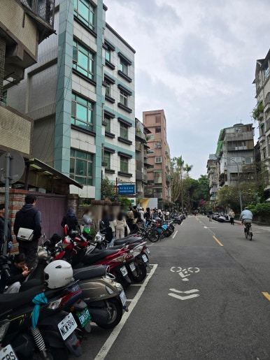 라뜰리에루터스