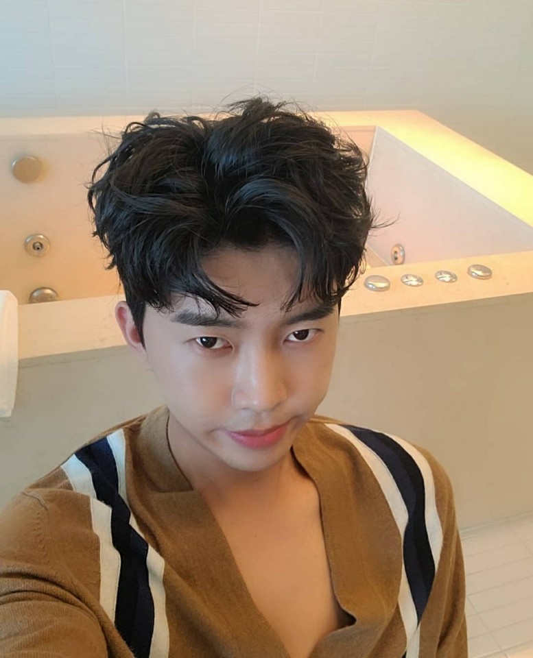  임영웅 보랏빛엽서 멋지다 음색이 매력적.