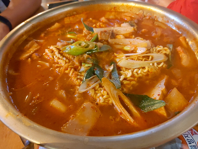 양푼돼지김치찌개