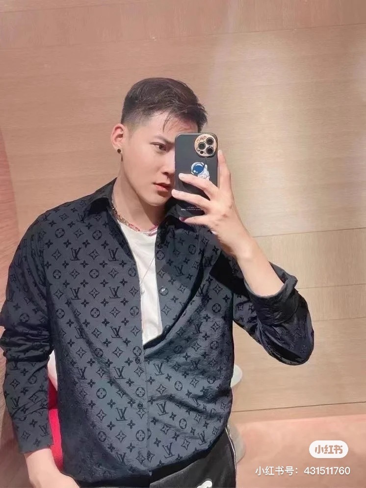  [LOUIS VUITTON] 루이비통 플록드 모노그램 클래식 셔츠 1A979A