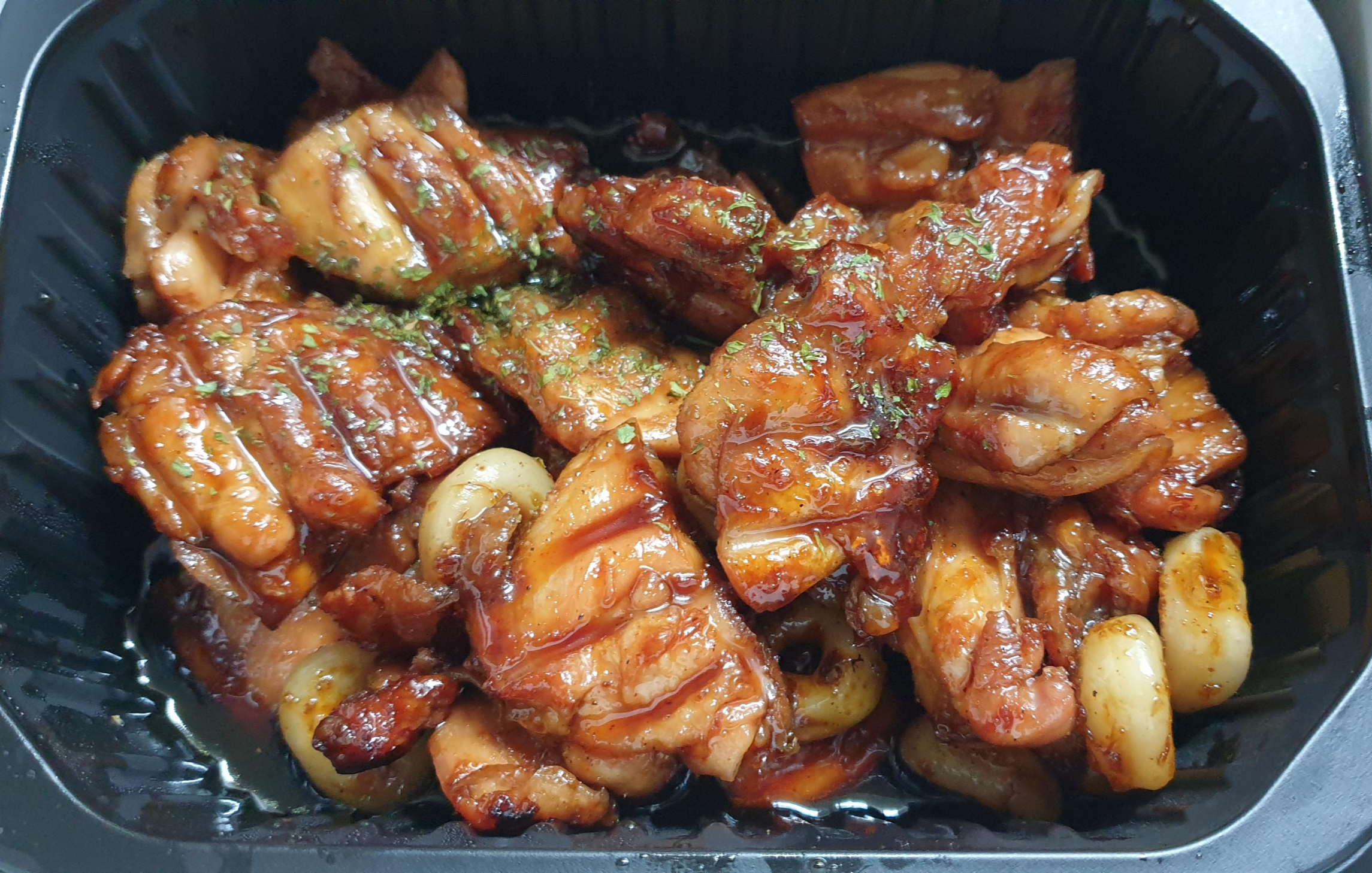  [문정] 기영이숯불두마리치킨 - 블랙소이 숯불구이 순살, 양념숯불구이 아주 매운맛 순살