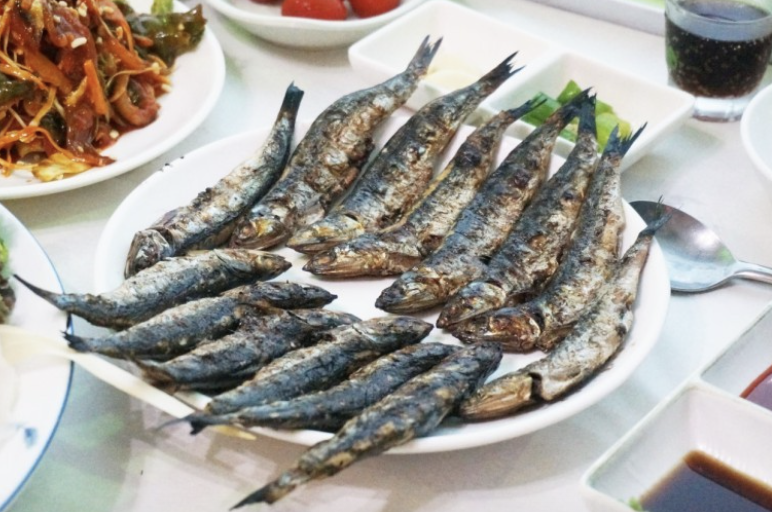 극한직업 멸치 식당