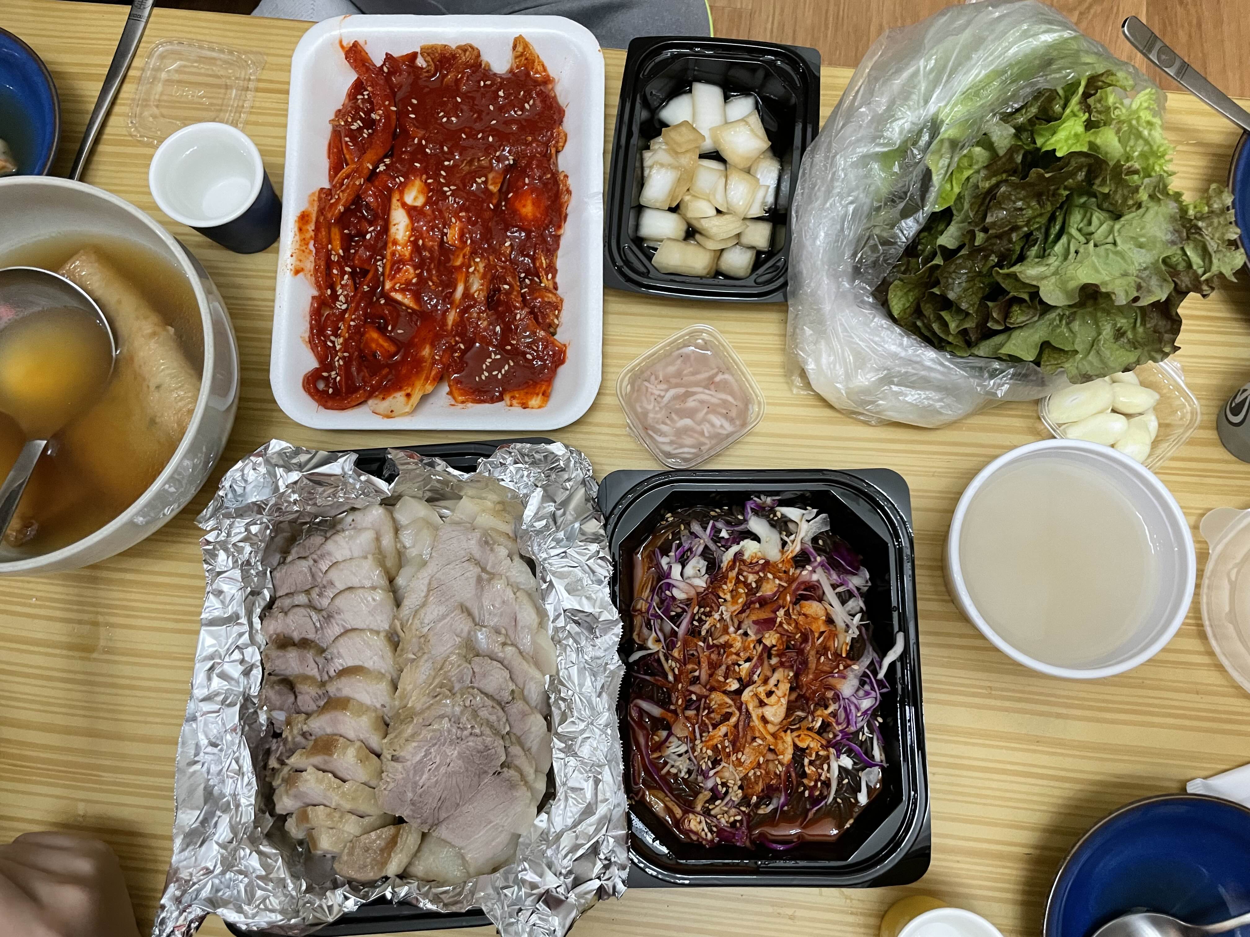 쌍둥이족발 이미지
