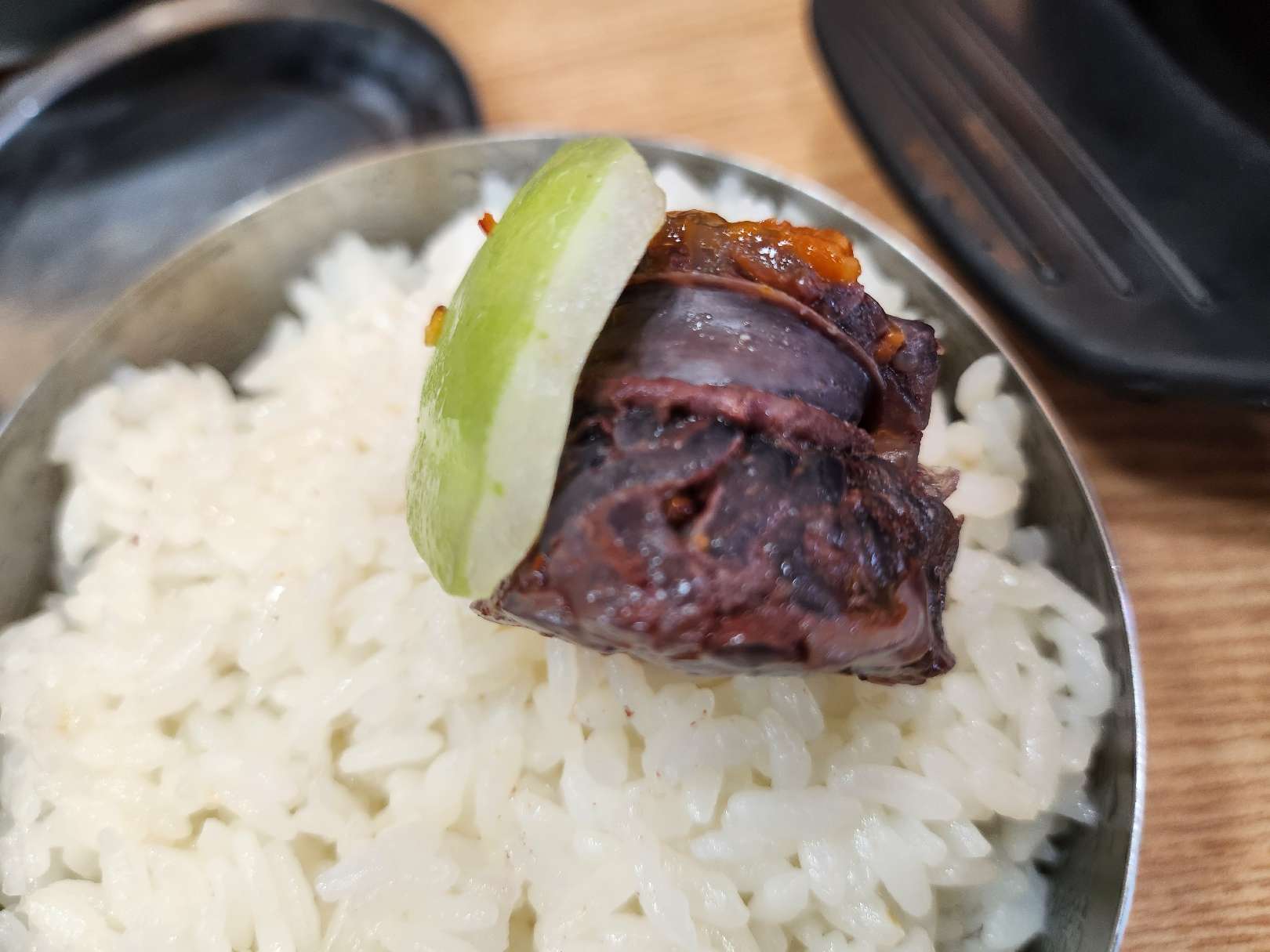 흑돼지국밥입니다