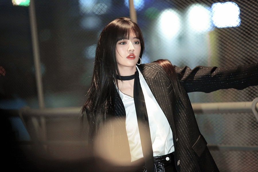  아이브 안유진 프로필 나이 키 별명 사진 ZIP!