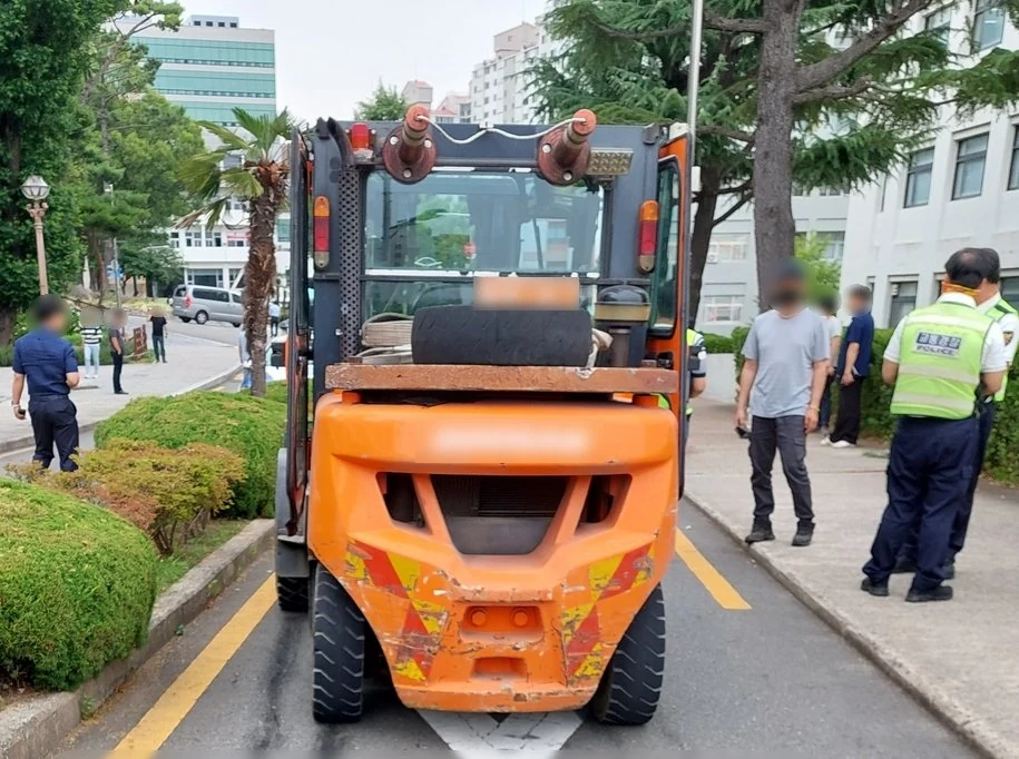 부산대학교에서 발생한 지게차 사고, 학생 중상