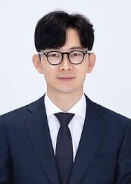 박충권.