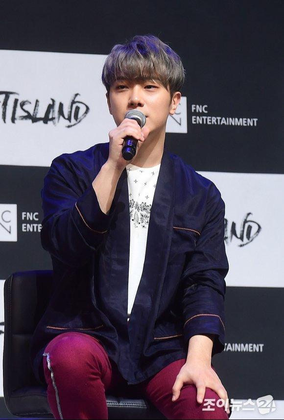 최민환