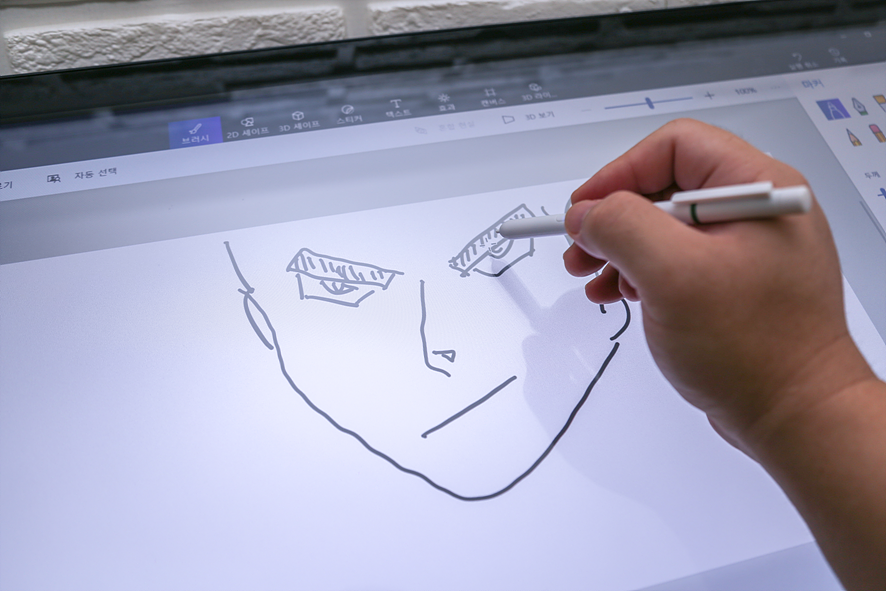 액정태블릿 웹툰 작가를 준비한다면 추천!● 27형 대화면 터치 모니터 "창은테크" 8