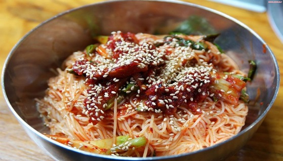  주말에 가족과 즐길수있는 요리 - 비빔국수