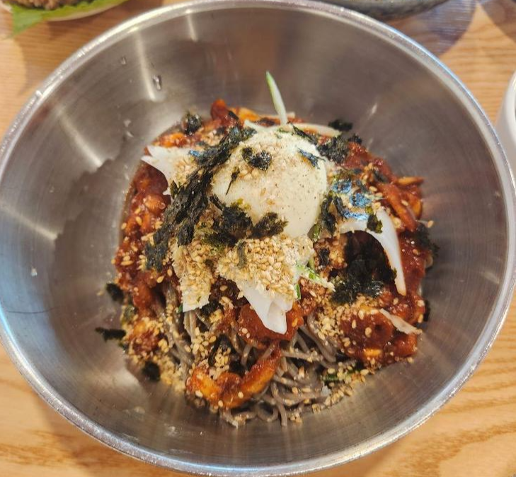봉천동-봉평메밀막국수-비빔막국수