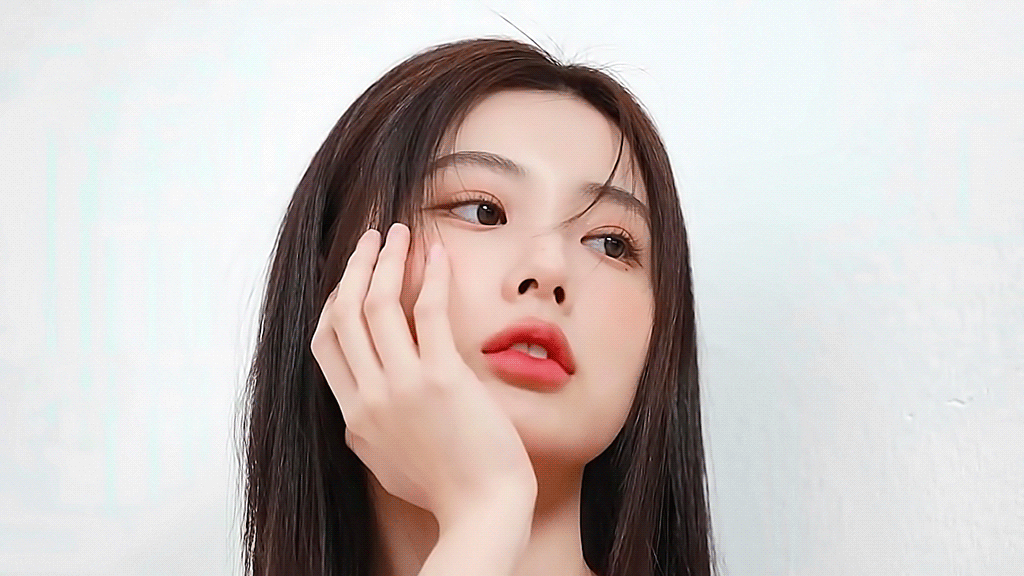  강혜원 앳 스타일 화보 촬영