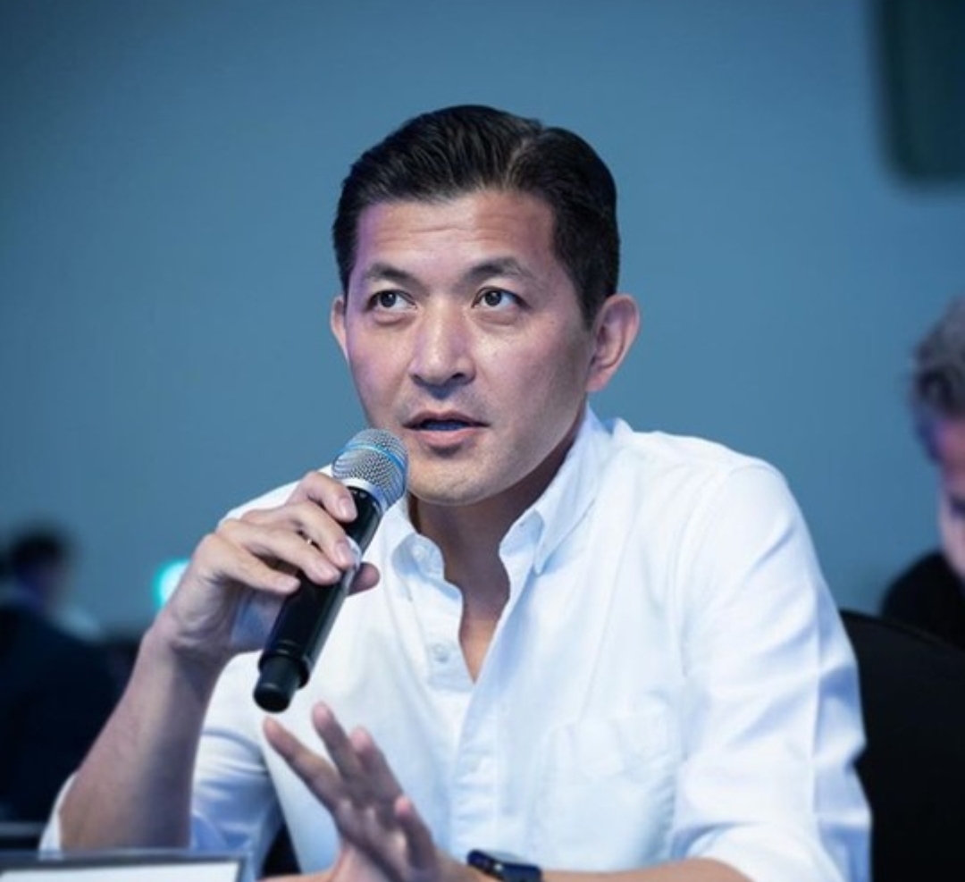  홍정욱 관련주 급등,홍정욱 나이 프로필