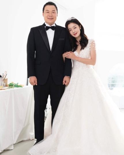  한선화, 웨딩드레스 자태 깜짝 공개[사진]