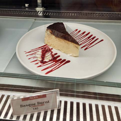 호치민 여행_호치민 카페_2군 타오디엔_치즈케이크 응온_ Cheesecake Ngon_바스크치즈케이크
