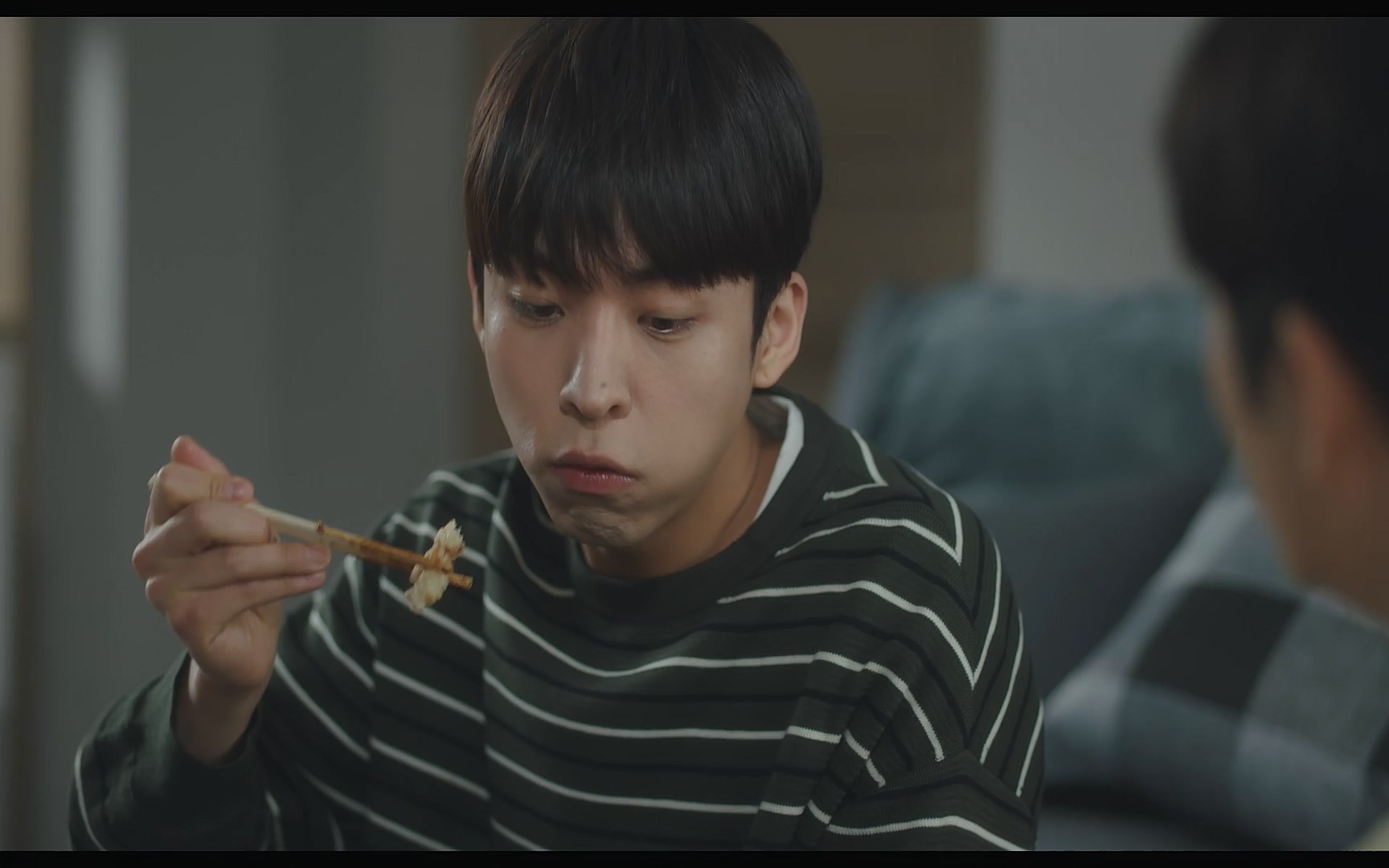 이상한 변호사 우영우.E9p.NF.WEB-DL.AAC.H264-With.mp4_20220814_164813.102.jpg