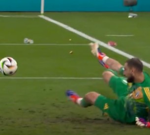 FOOTBALL-PLAY