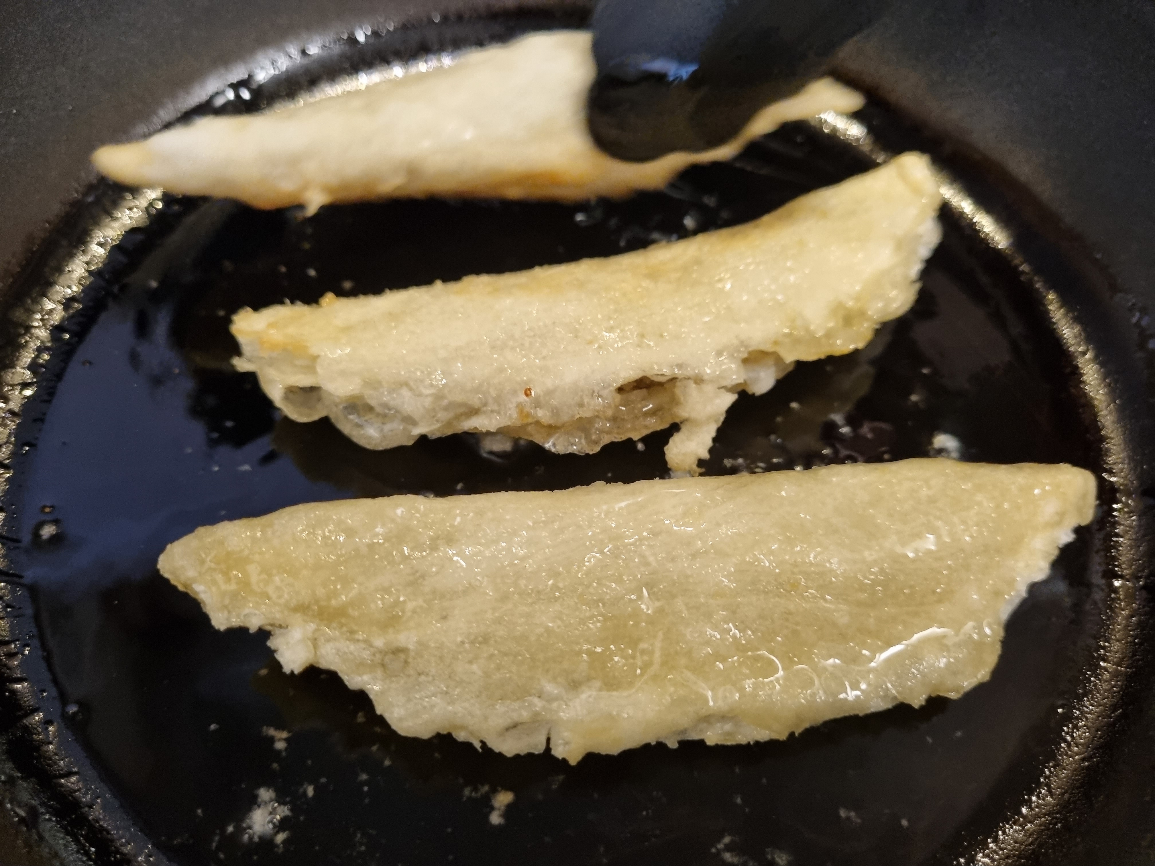 야끼만두 약불에 굽기