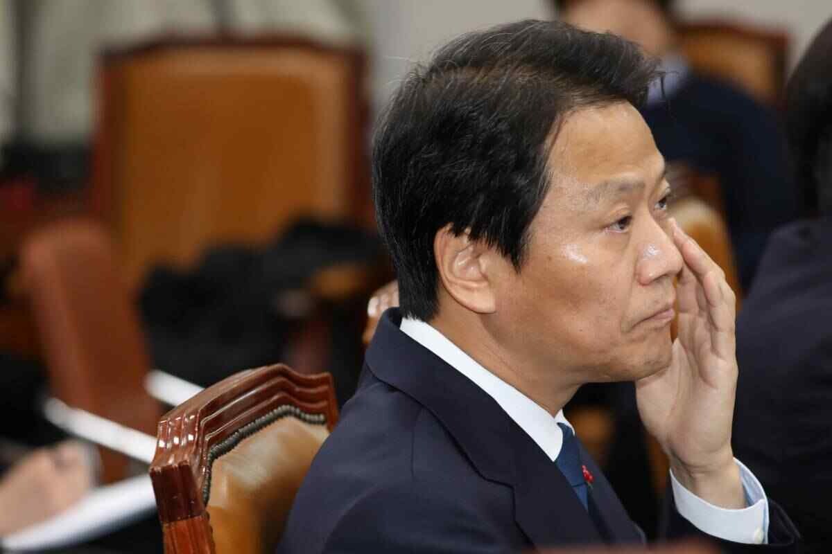 더불어민주당 이재명 일극 체제 두고 친명 - 비명 갈등 재점화, 불 붙이고 나선 유시민과 진화 안간힘 쓰는 이재명 - 유시민 작가의 발언 알려지자 쏟아져 나온 비명계의 발언 더불어민주당 이재명 일극 체제 두고 친명 - 비명 갈등 재점화, 불 붙이고 나선 유시민과 진화 안간힘 쓰는 이재명 - 유시민 작가의 발언 알려지자 쏟아져 나온 비명계의 발언