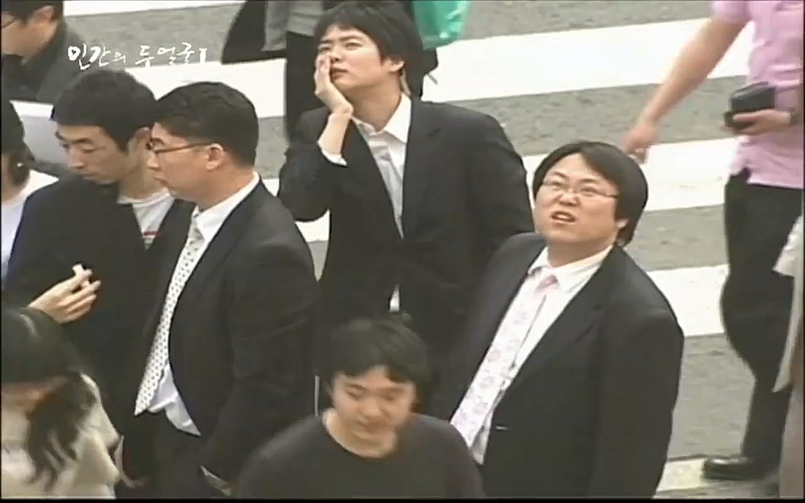 EBS 다큐프라임 - Docuprime, 인간의 두 얼굴 제1부 상황의 힘.mp4_20220317_180408.135.jpg