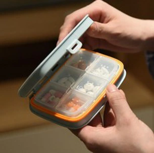 PILL CASE 휴대 포켓 약통 영양제 케이스 알약 보관함&#44; 6칸 핑크