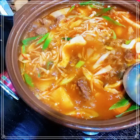  이만기 동네한바퀴 영등포 영등포구청역 황해도식 매운소뼈찜 맛집 247회 since 1966 2대째 노포 가게 소꼬리찜 가격 위치 어디