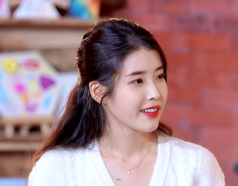 [연예] [움짤]         아이유 (IU 이지은) with 악뮤 -  와이드섬