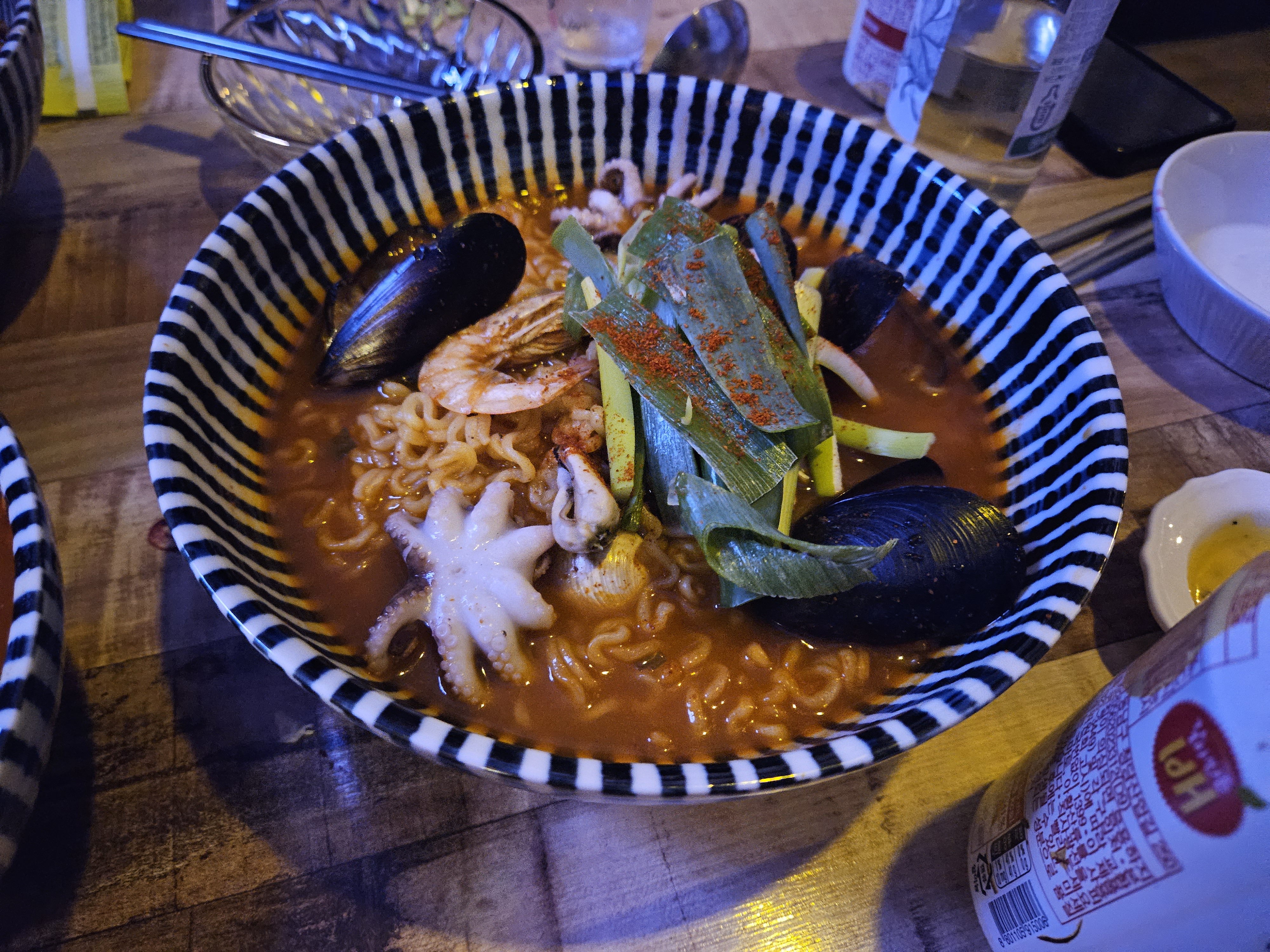 충주맛집
충주술집
충주 지현동 술집
충주 오늘도 달빛
충주 다이닝펍
충주 지현동 술집
충주 안주맛있는 술집