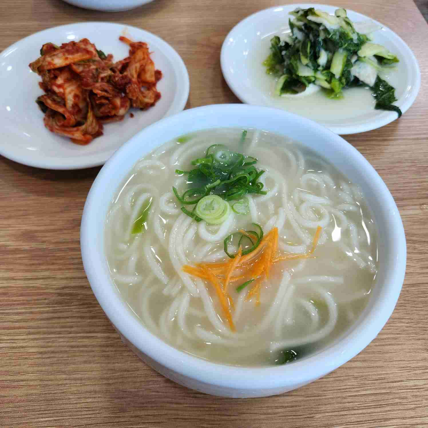  전국 맛집이 된 동네 칼국수 맛집 서울 서대문 연희동칼국수