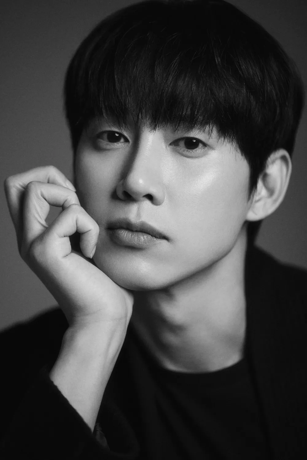박성훈.