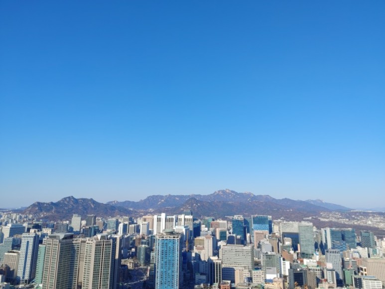 시티투어버스, 남산둘레길, 태극당, 광장시장, 청계천 빛축제 서울여행 반나절 코스 - 34