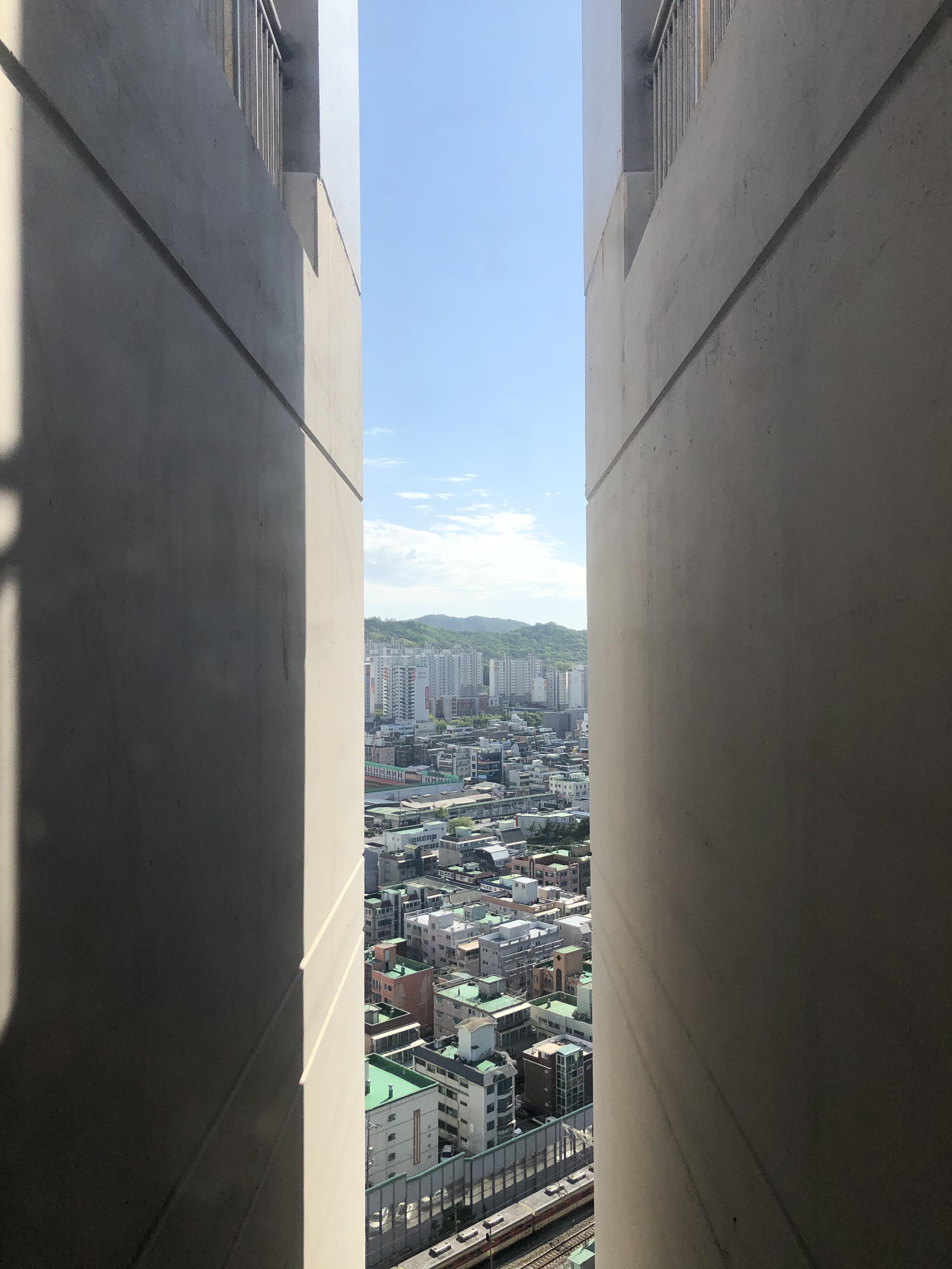  공간속의 공간