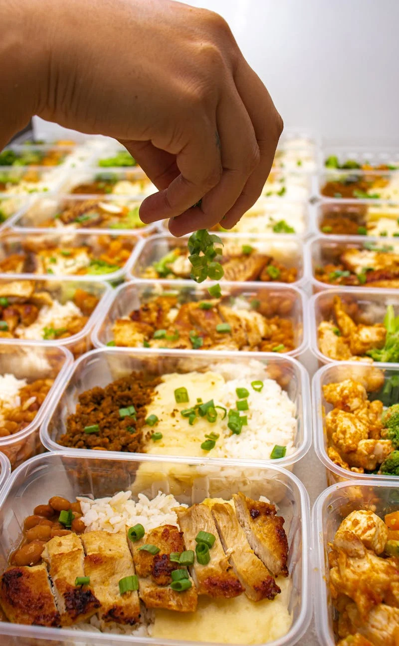 금요일: 냉동식품 활용 저탄고지 도시락 전략