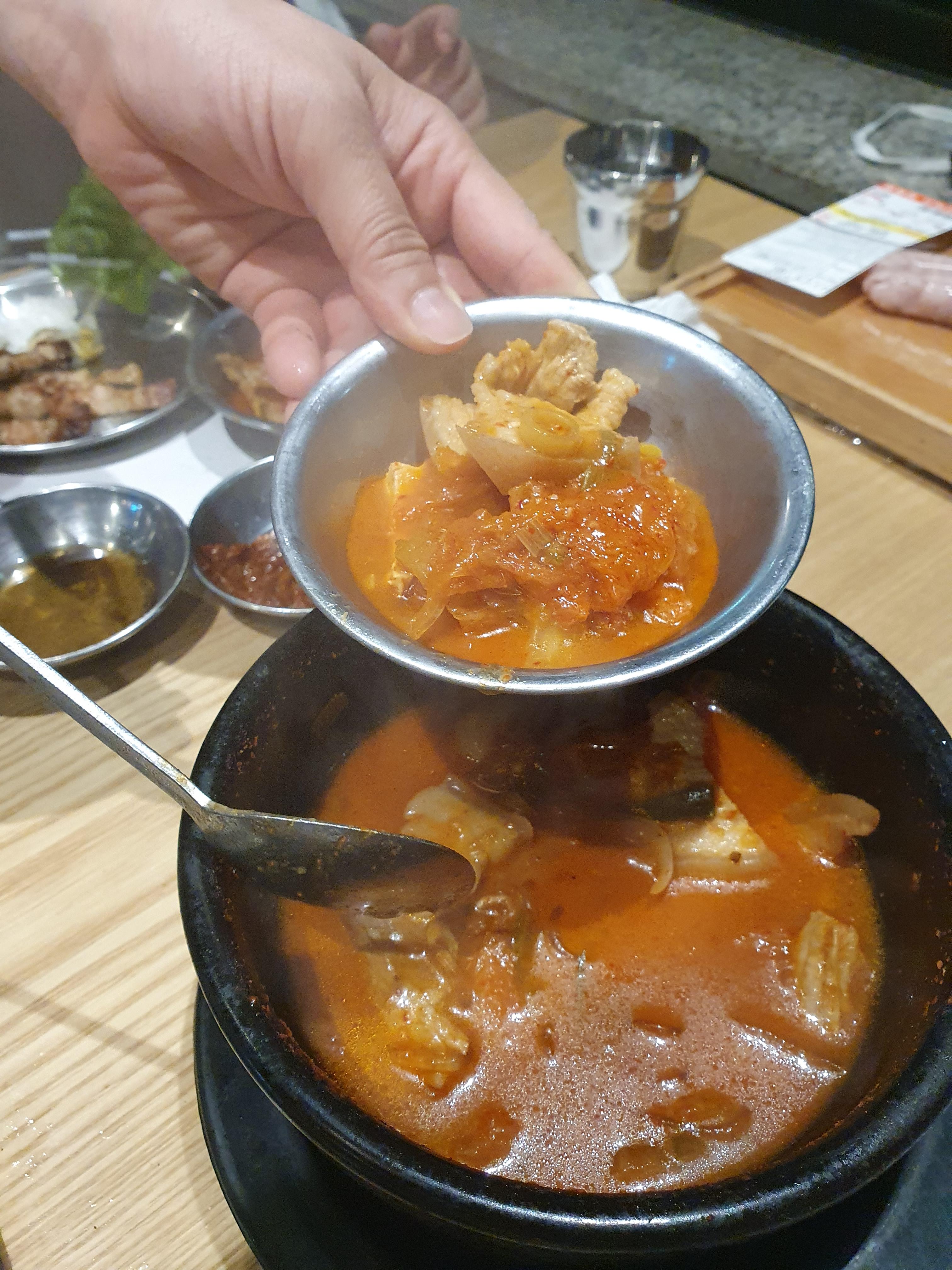 다다익고 호텔더본점 흑돼지 김치찌개