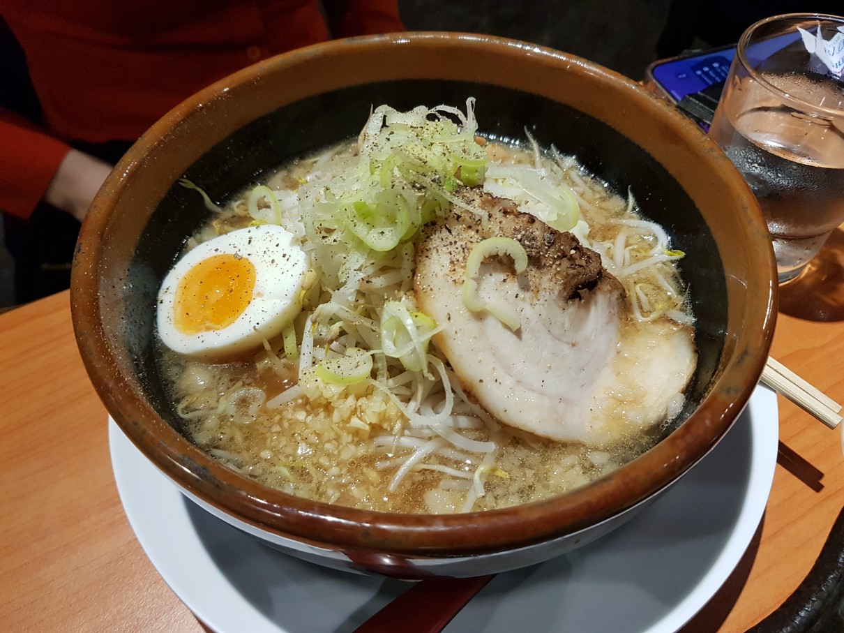 호치민 1군 레탄톤 일본인 거리 라멘 맛집 Miso Chikura Saigon - JYUKUSEI SHOYU(M)