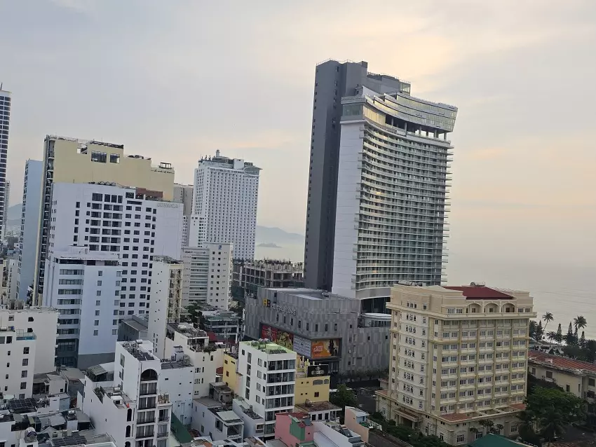 발코니에서 바라본 조망