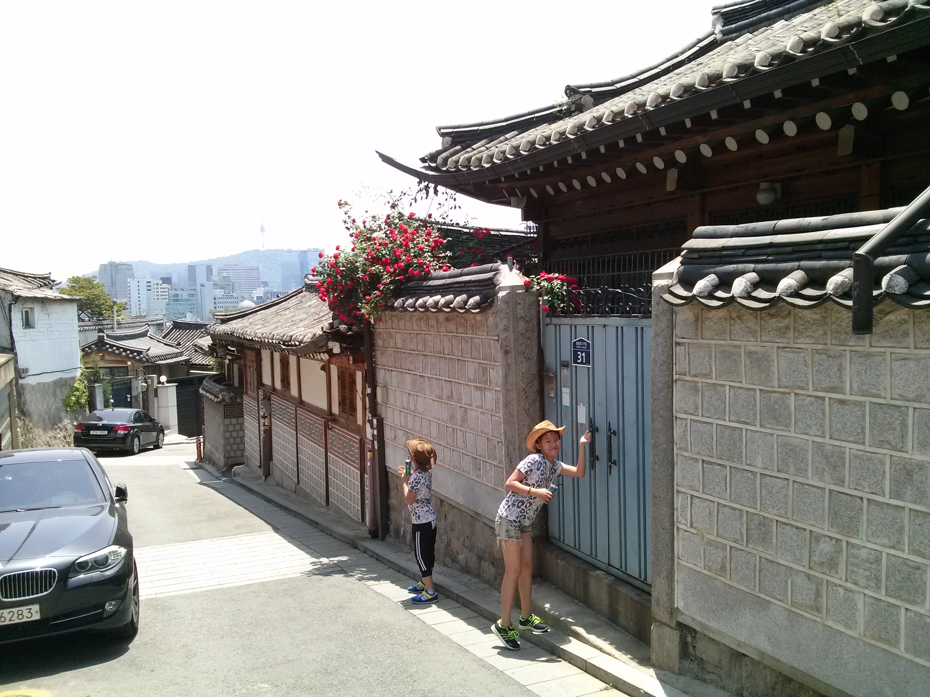 가회동 북촌한옥마을(Bukchon Hanok Village)