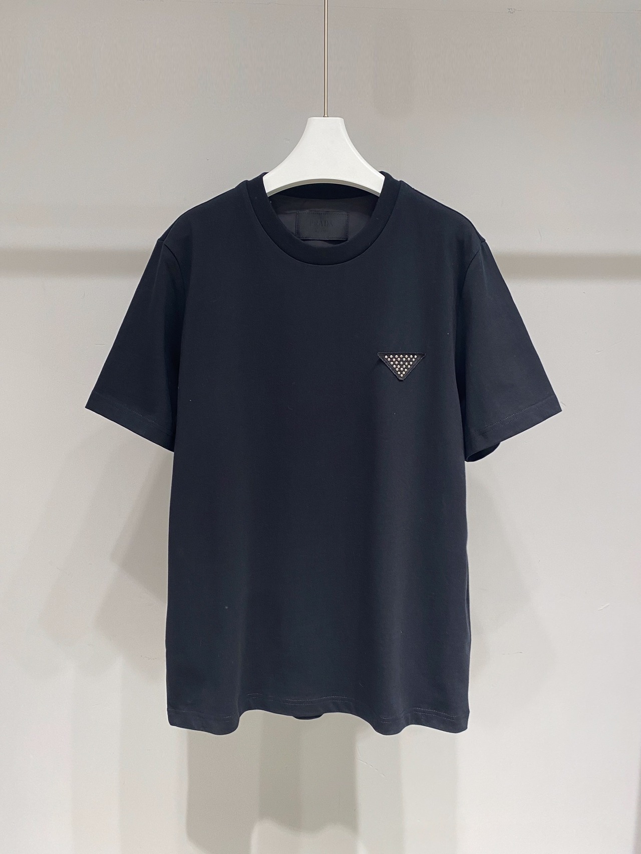  [PRADA] 프라다 코튼 반팔 티셔츠 UJN782_1Z5X_F0002_S_221