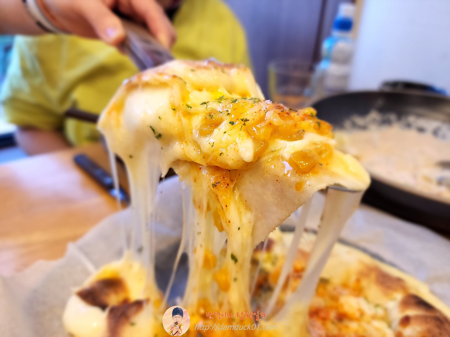 초당 옥수수 치즈 듬뿍 피자
