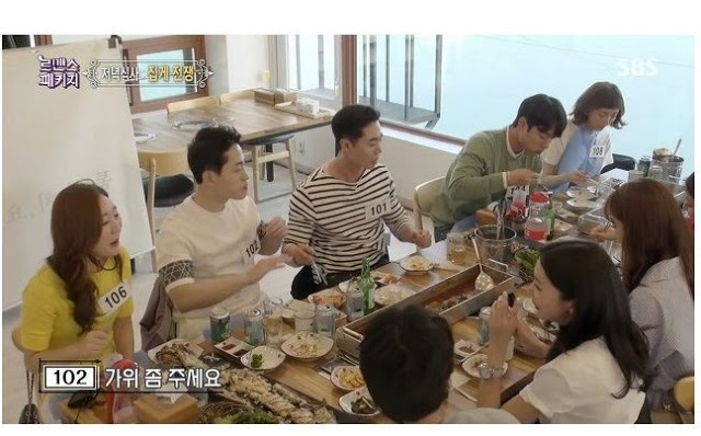  남.자가 실..수로 옷에 국물 튀긴 상황에 역.대.급 최고의 여..자 반응