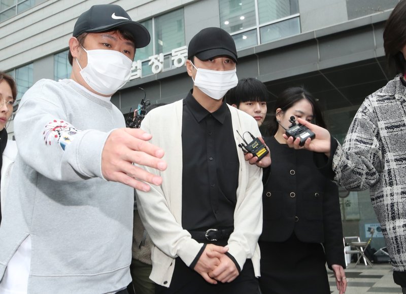  '음주운전' 신혜성, 징역 2년 구형