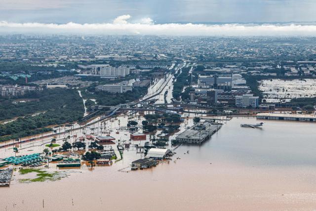 글로벌 기후 변화의 충격: 남미와 아프리카를 덮친 폭우의 참상