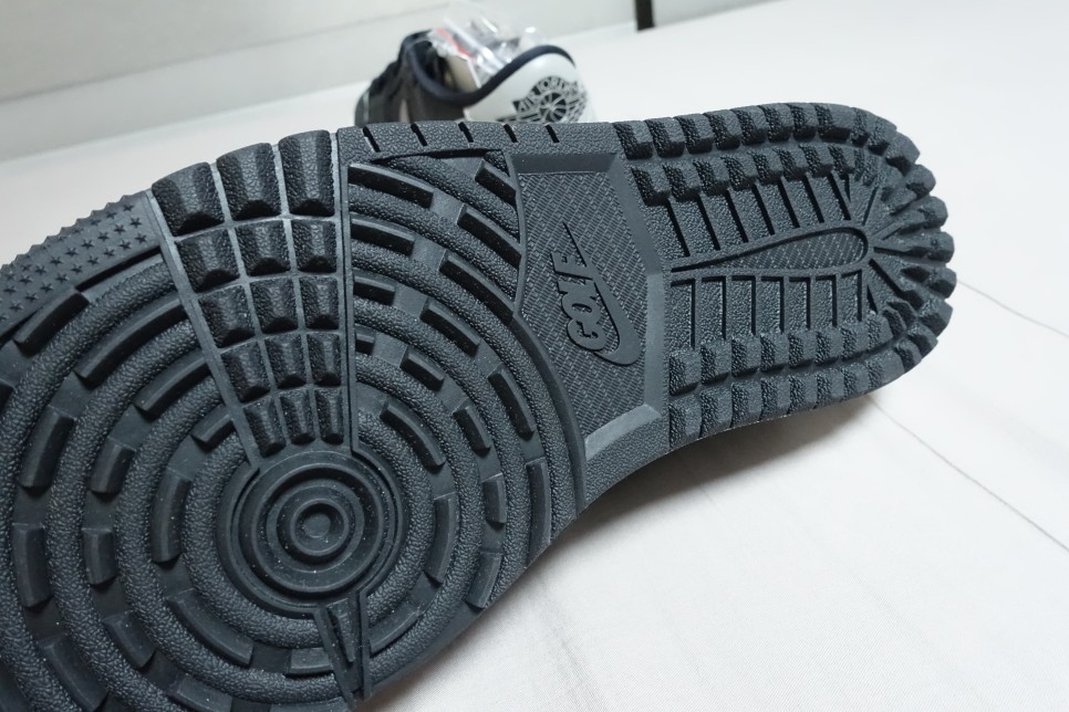 low [AIR JORDAN] 에어 조던 1 로우 골프 18