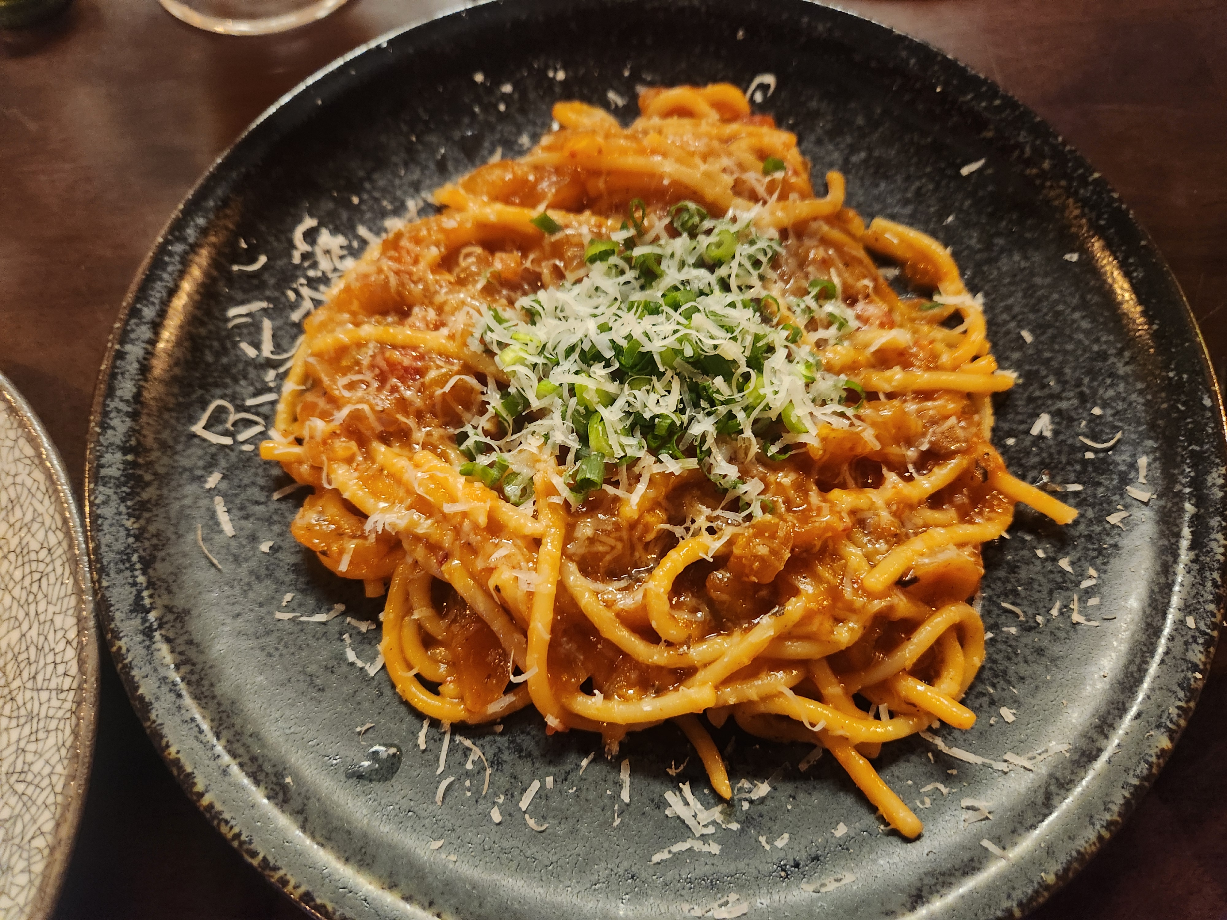 군침도는 숙성회 이미지